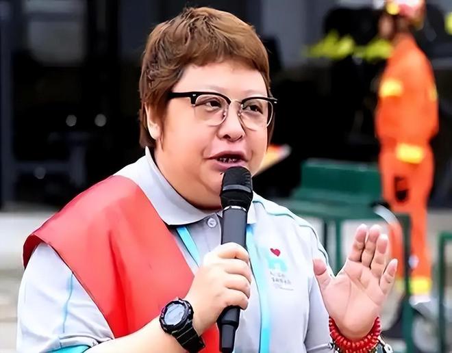 人担忧的事还是发生了后事安排遭质疑麻将胡了app韩红母亲去世才2天令(图11)
