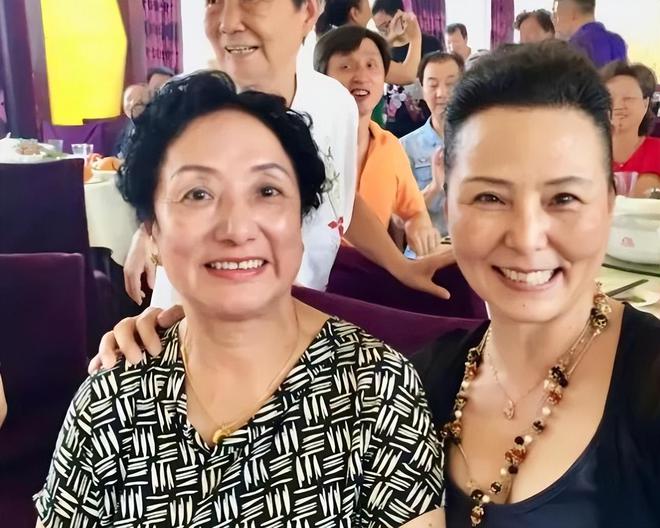 人担忧的事还是发生了后事安排遭质疑麻将胡了app韩红母亲去世才2天令(图12)