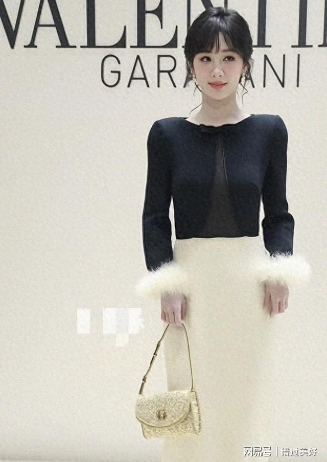 天奴线小时杨紫深陷“整容”风波PG麻将胡了免费模拟器出席华伦